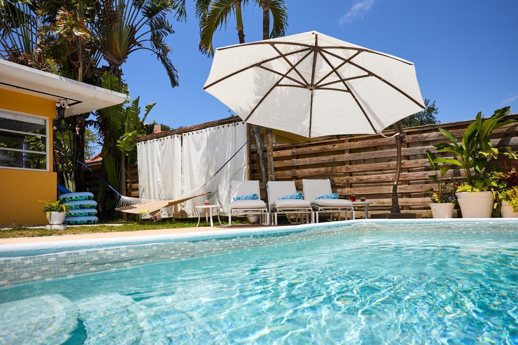 Private Pool Oasis Villa Miami
