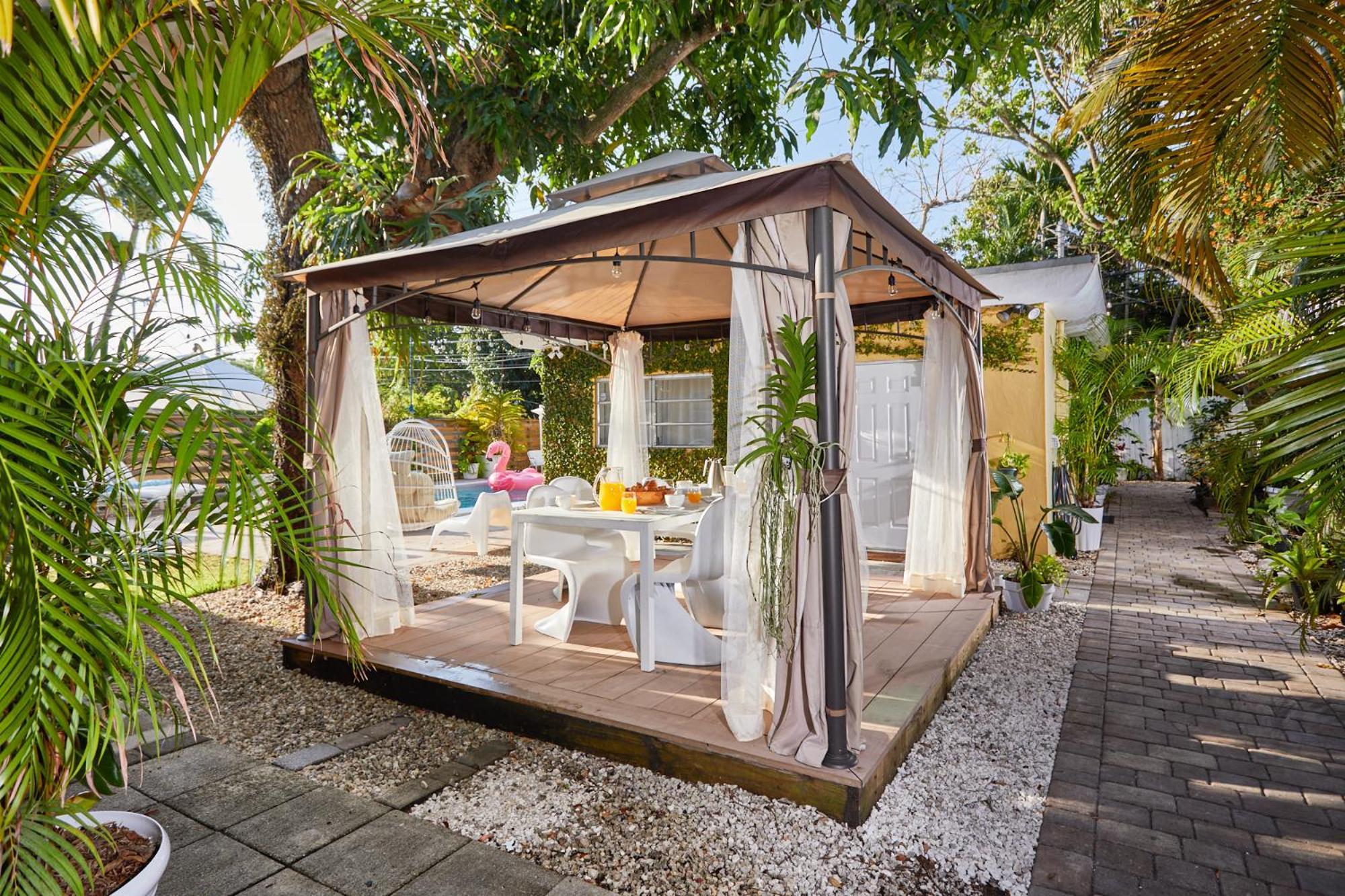 Private Pool Oasis Villa Miami